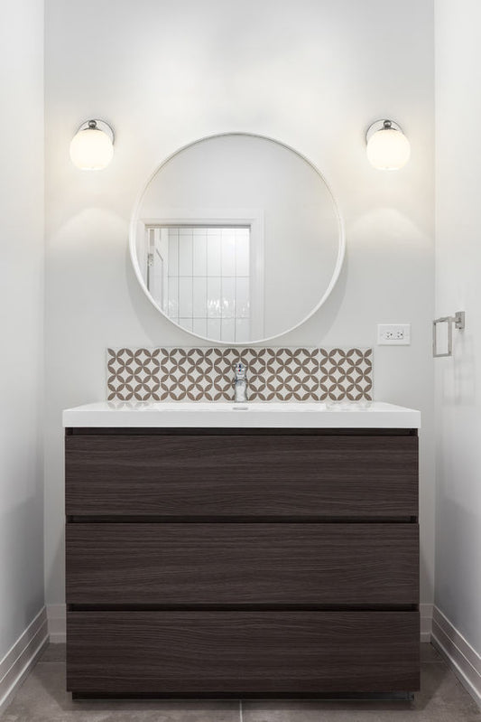 Neoma 6.75-in Sconce