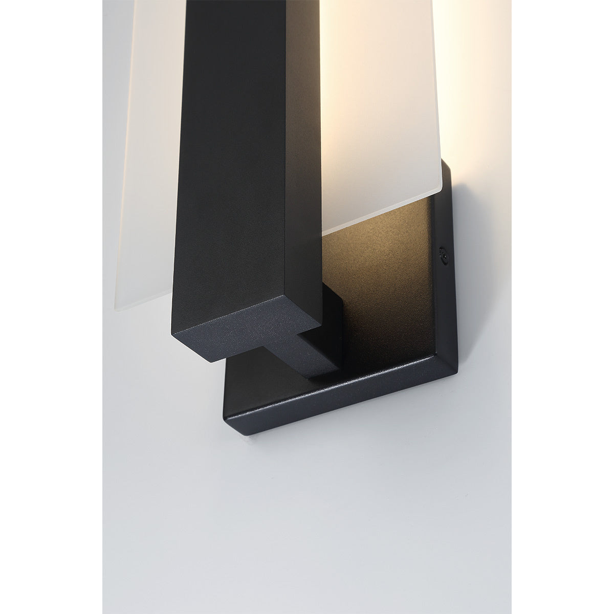 Carta 18" Integrated LED Outdoor Wall Sconce