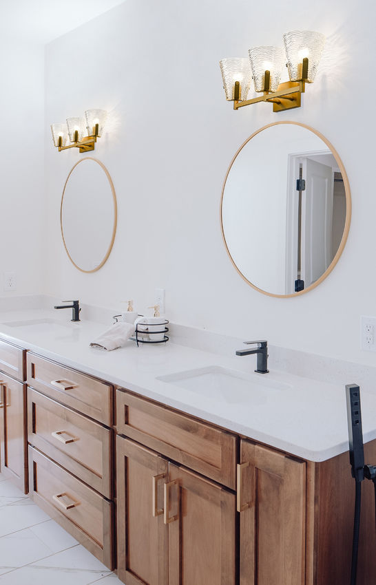 Analia 26.25-in Vanity