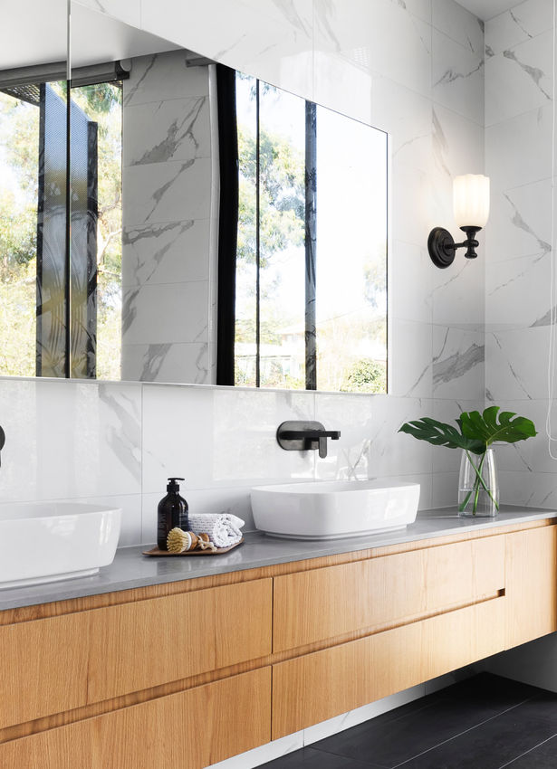 Orion 4.75-in Sconce