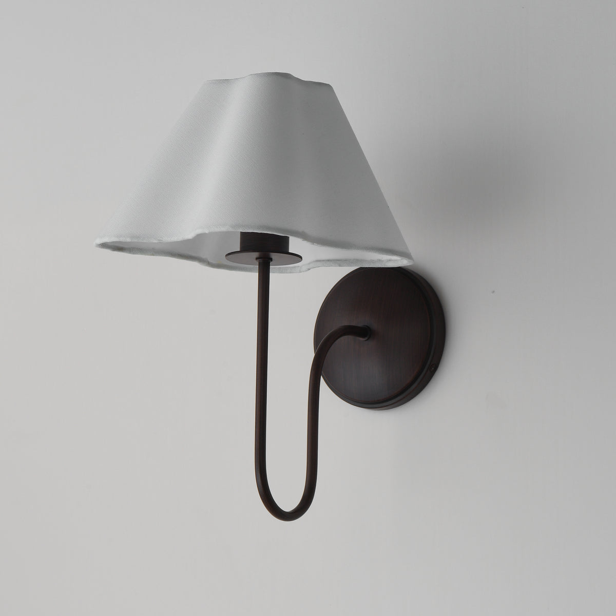 Saxon 1-Light Wall Sconce