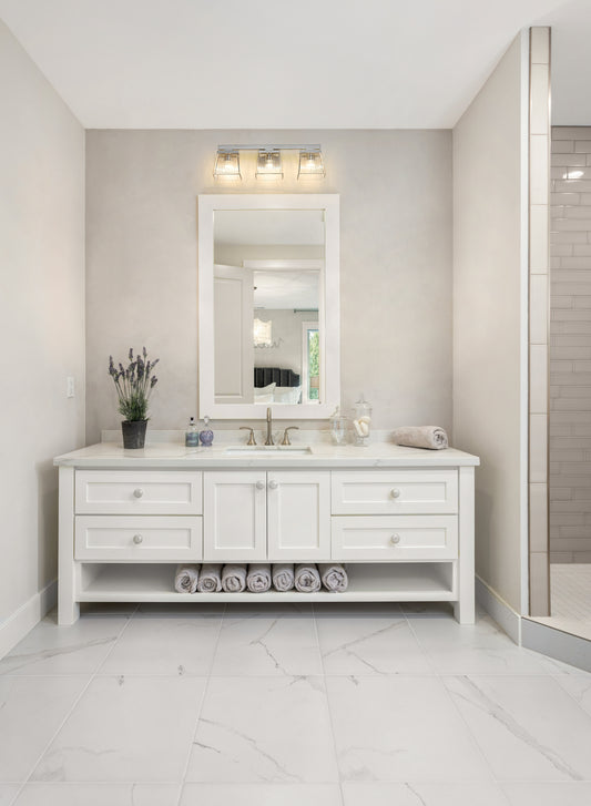 Astor 3 Light Vanity