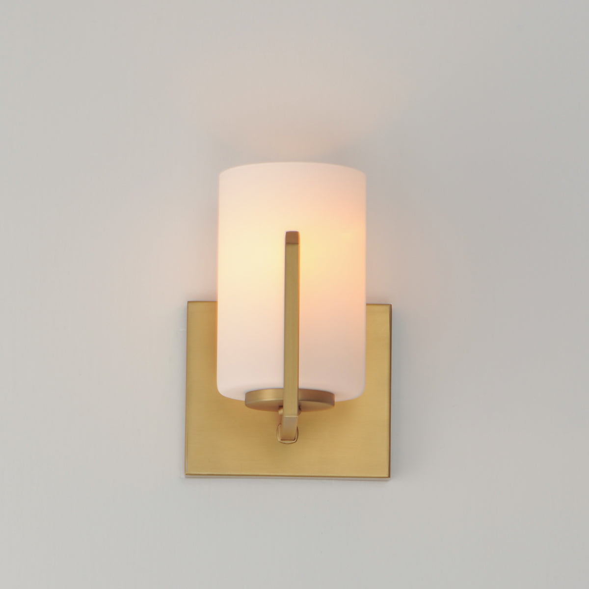 Dart 1-Light Wall Sconce