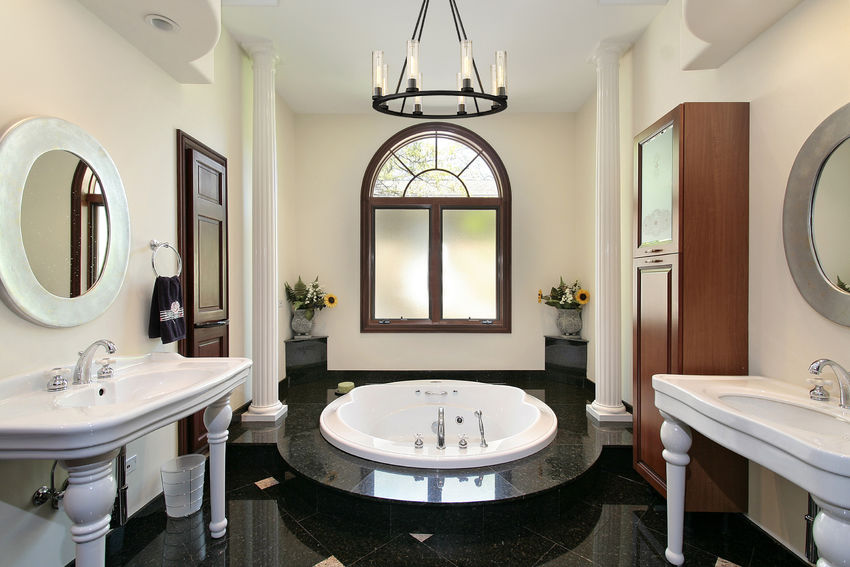 Beau 33-in Chandelier