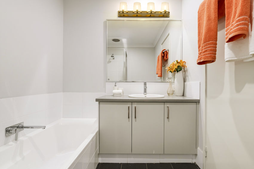 Callista 37.5-in Vanity