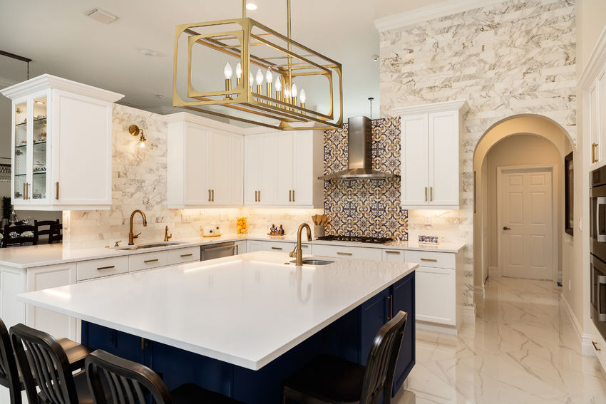 Easton Linear Pendant