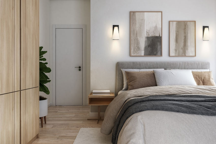 Alaric Small Sconce