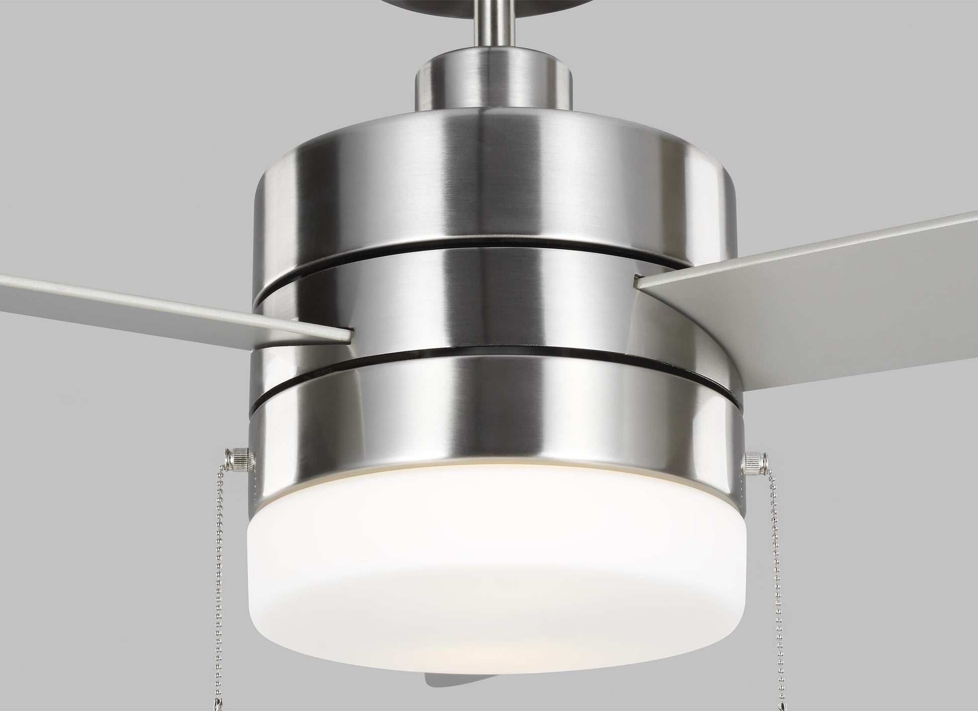 Syrus 52" Ceiling Fan