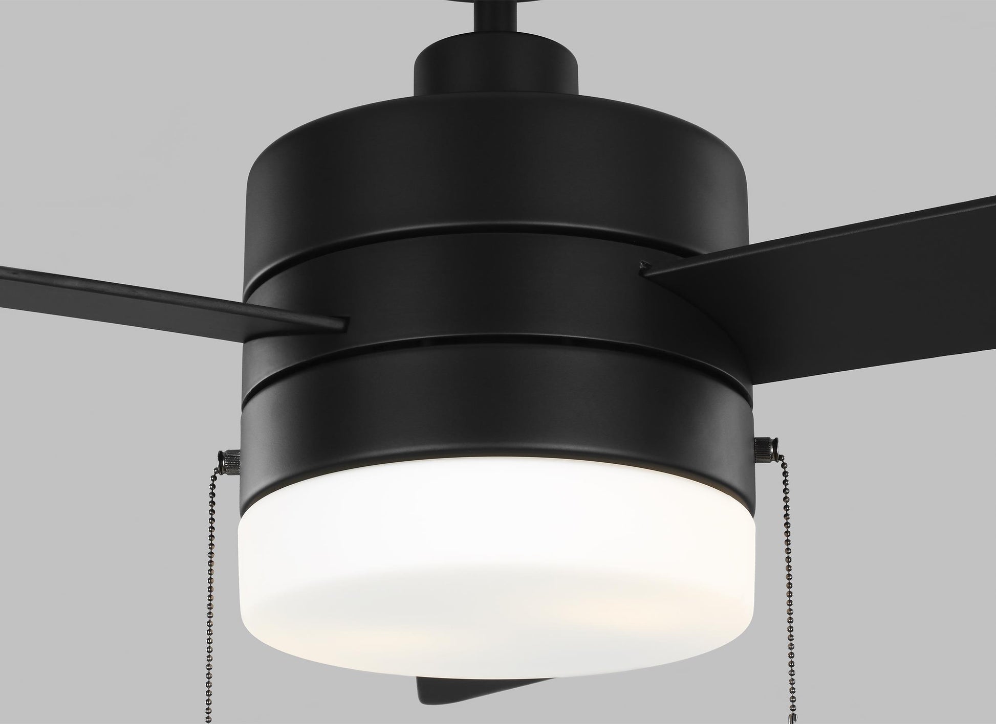 Syrus 52" Ceiling Fan