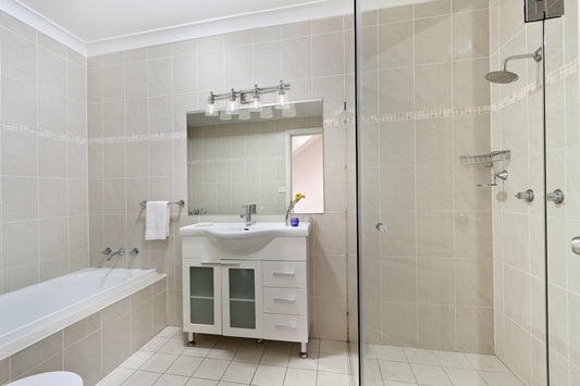 Bohin 4 Light Vanity