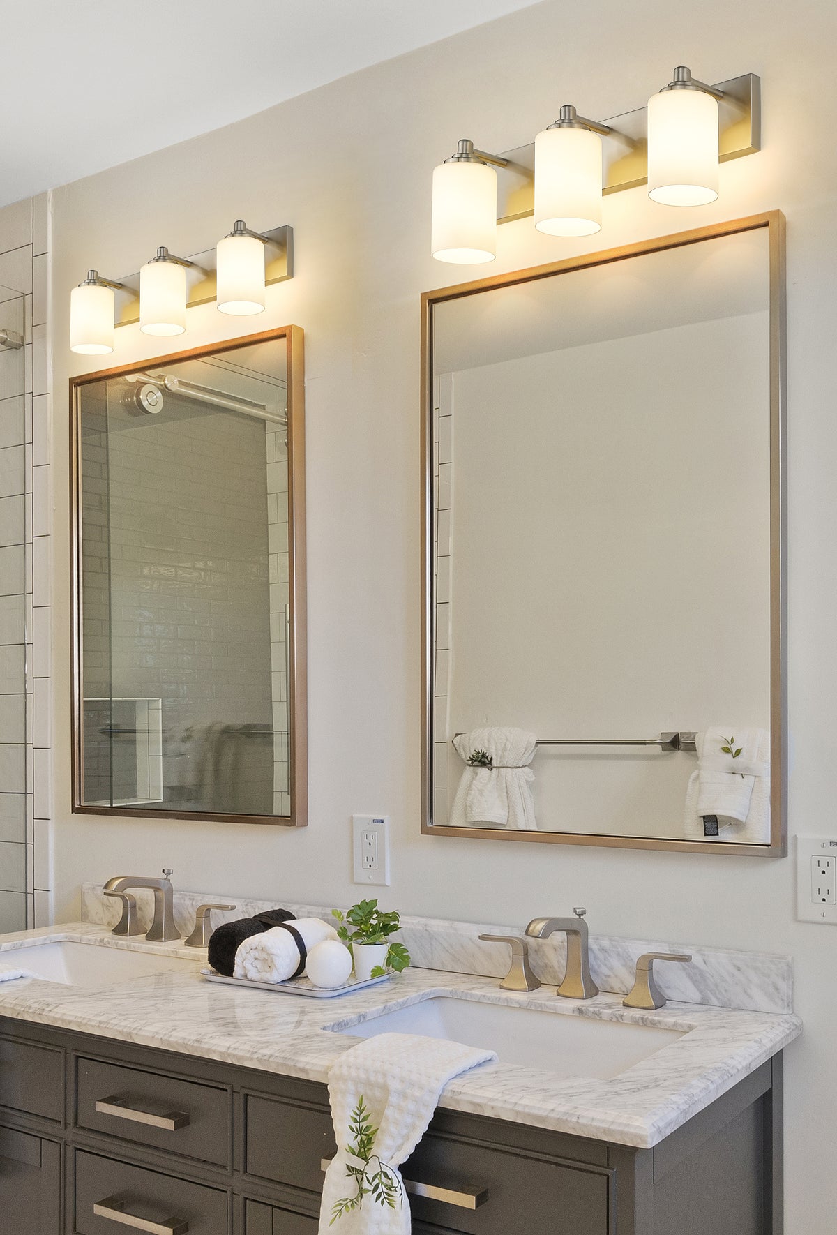 Soledad 3 Light Vanity