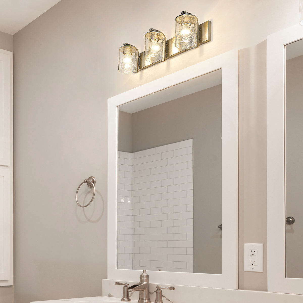 Beckett 3 Light Vanity