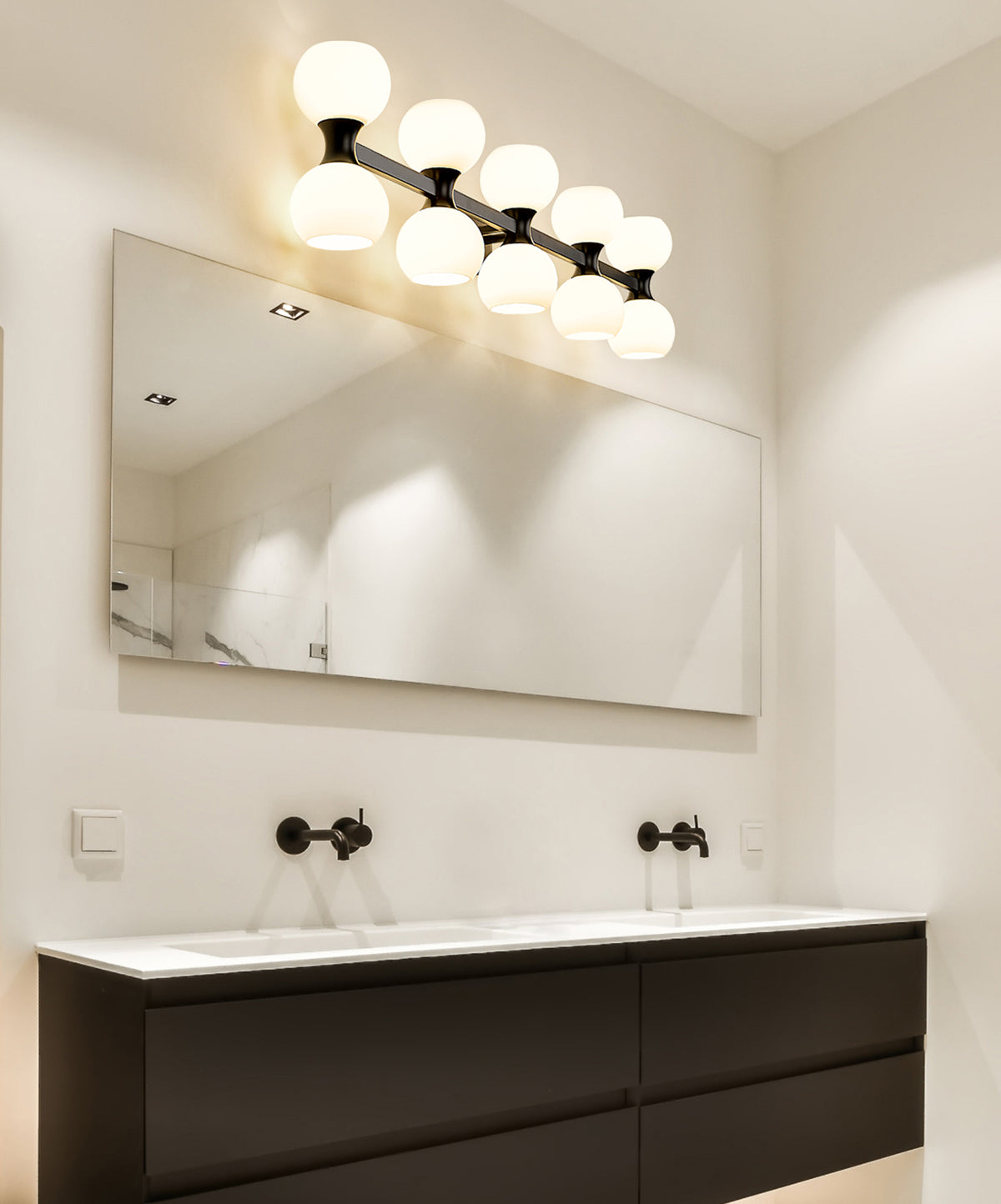 Artemis 10 Light Vanity