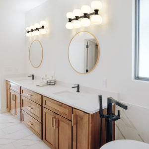 Artemis 8 Light Vanity