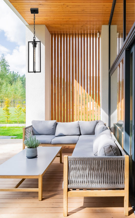 Aura 8-in Outdoor Pendant