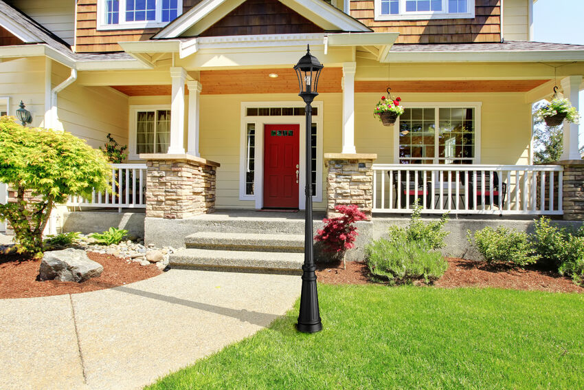 Wakefield 90-in Outdoor Post w/ light