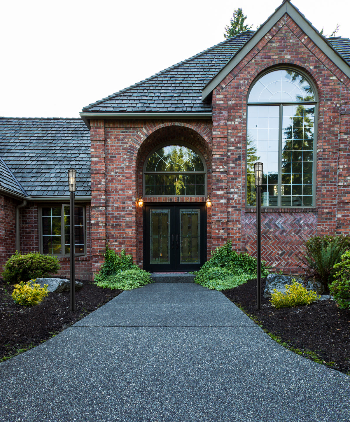 Helix 1 Light Outdoor Post Mounted Fixture