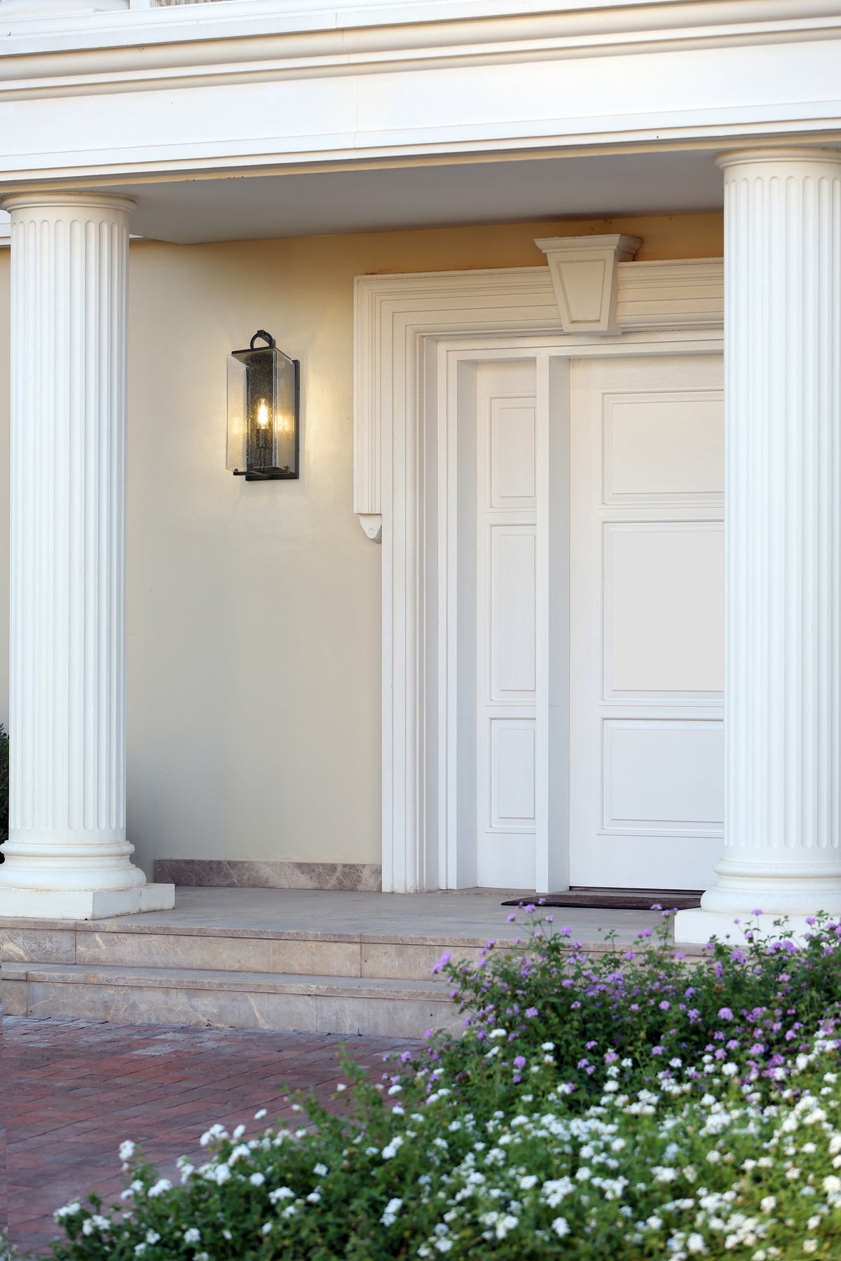 Sana 1 Light Outdoor Wall Light