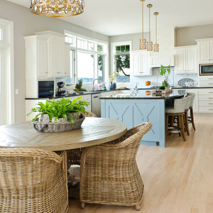 Dealey 5 Light Chandelier