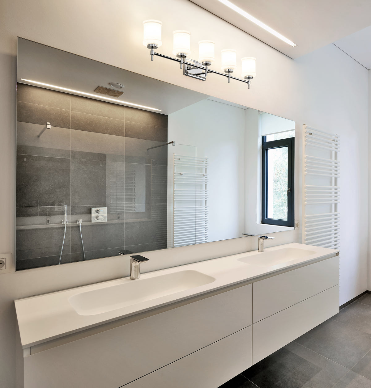 Cadoc 5 Light Vanity