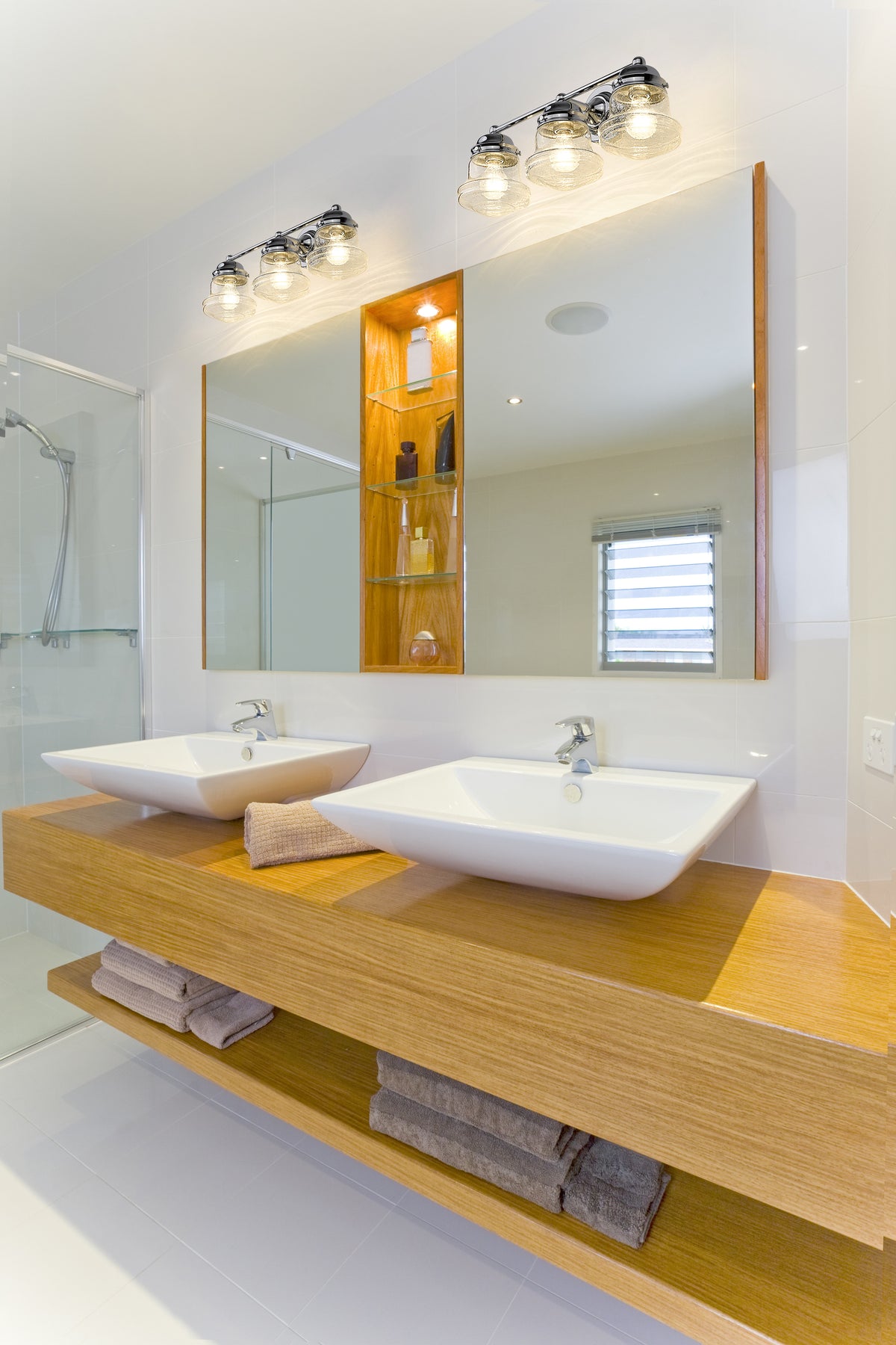 Vaughn 3 Light Vanity