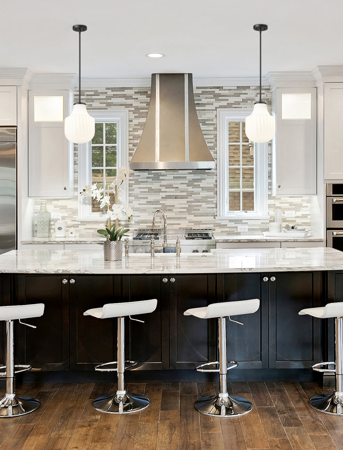 Newbury 1 Light Pendant 1 x 60W - Medium