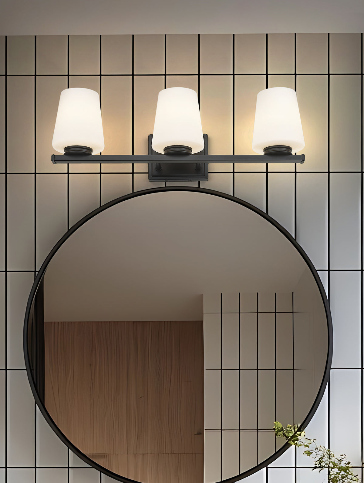 Nextra 3 Light Vanity 3 x 100W - Medium