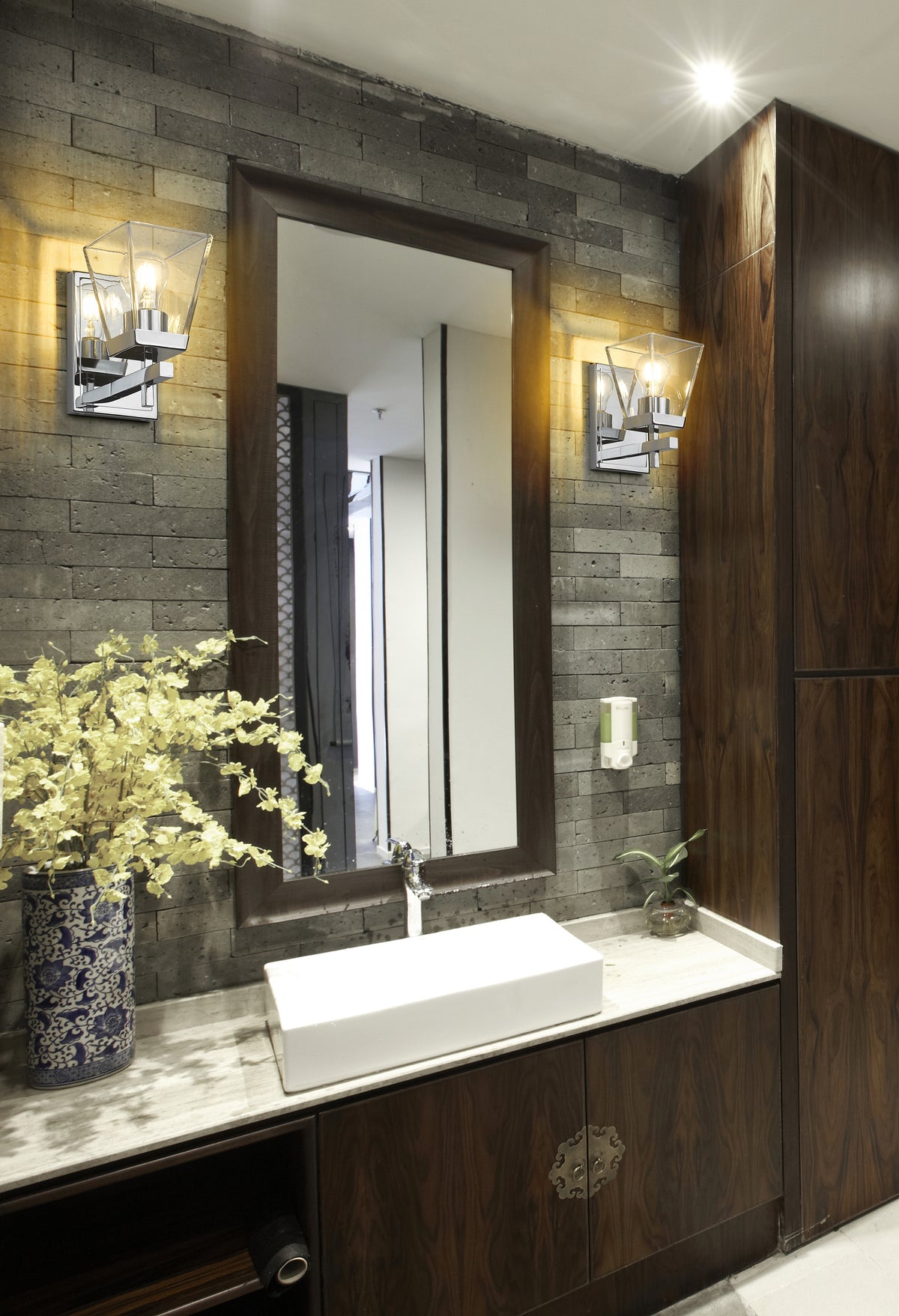 Lauren 1 Light Wall Sconce