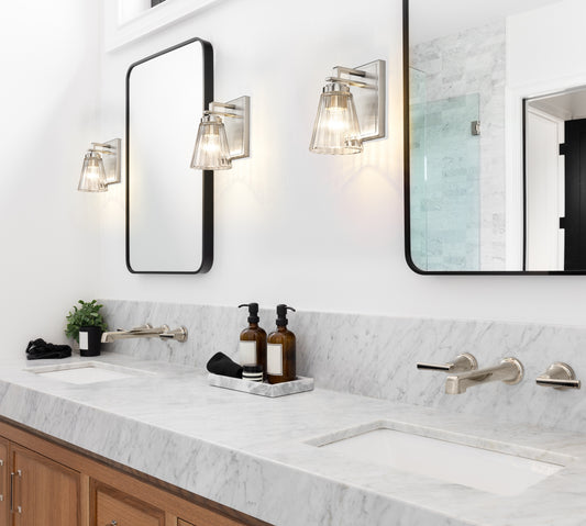 Lyna 1 Light Wall Sconce 1 x 100W - Medium