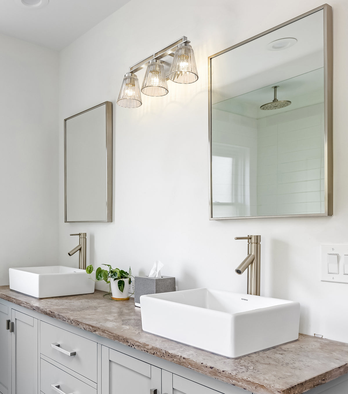 Lyna 3 Light Vanity 3 x 100W - Medium