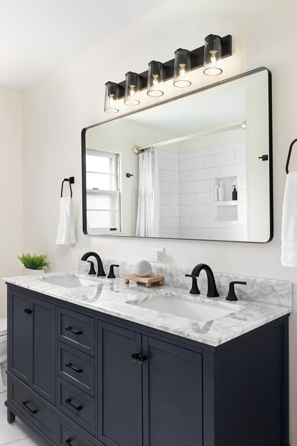 Titus 5 Light Vanity 5 x 60W - Medium
