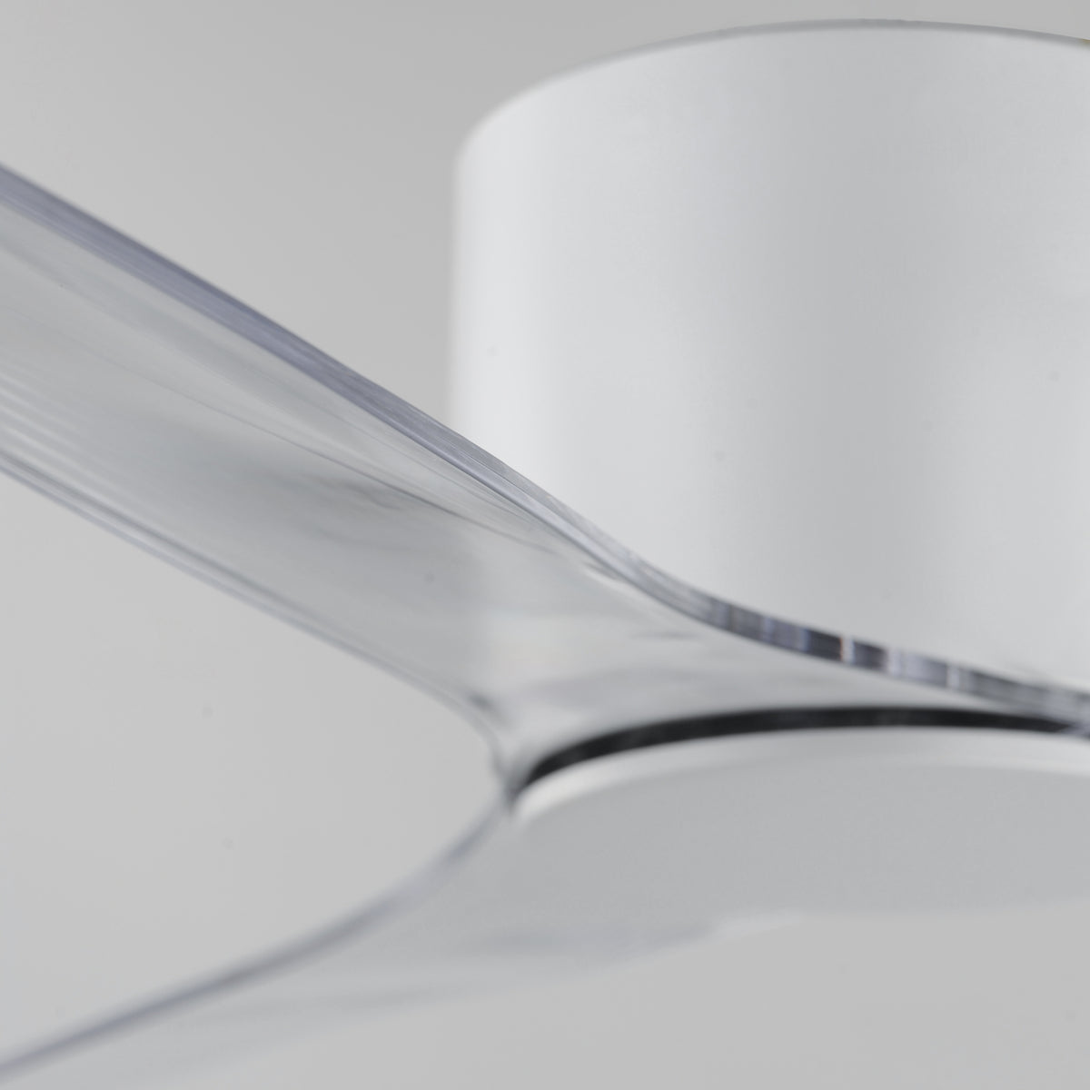 Aeris 52" 3-Blade Hugger Fan