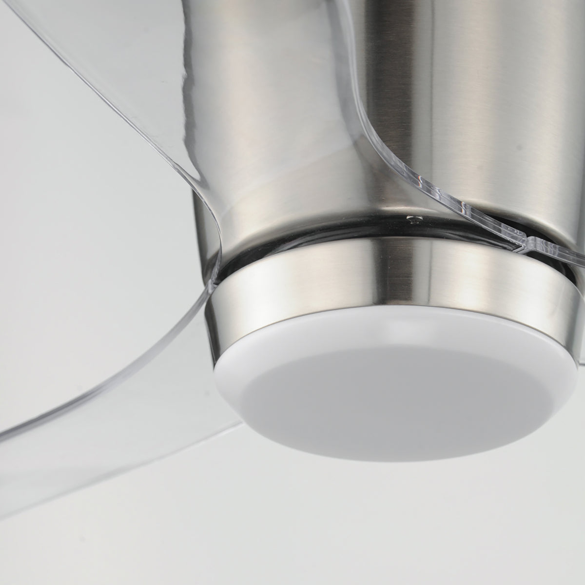 Aeris 52" 3-Blade Hugger Fan w LED