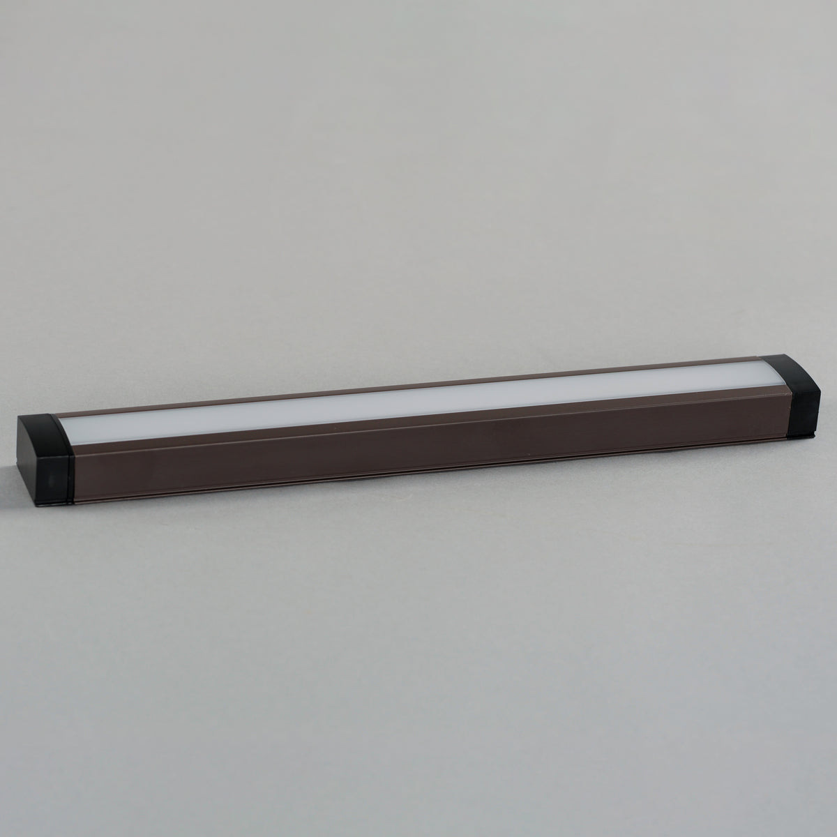CounterMax 120V Slim 12" LED UC White Tunable