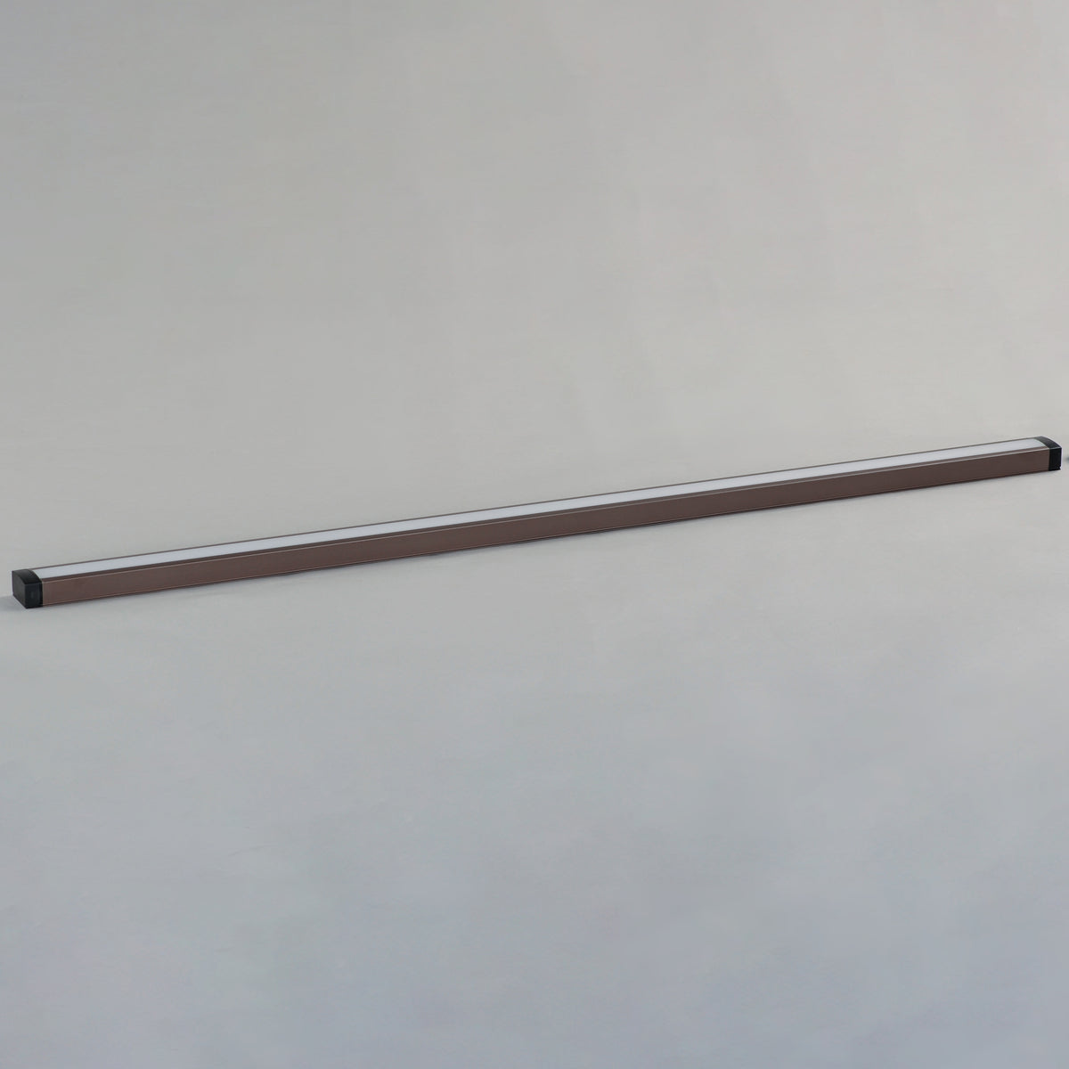 CounterMax 120V Slim 36" LED UC White Tunable