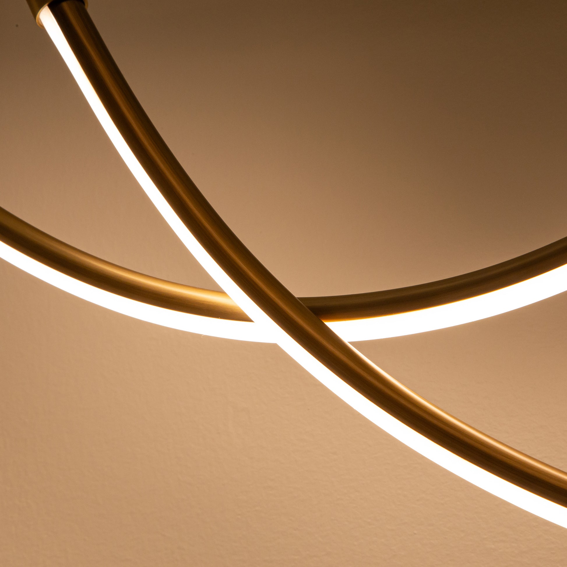 Aryas Linear Pendant