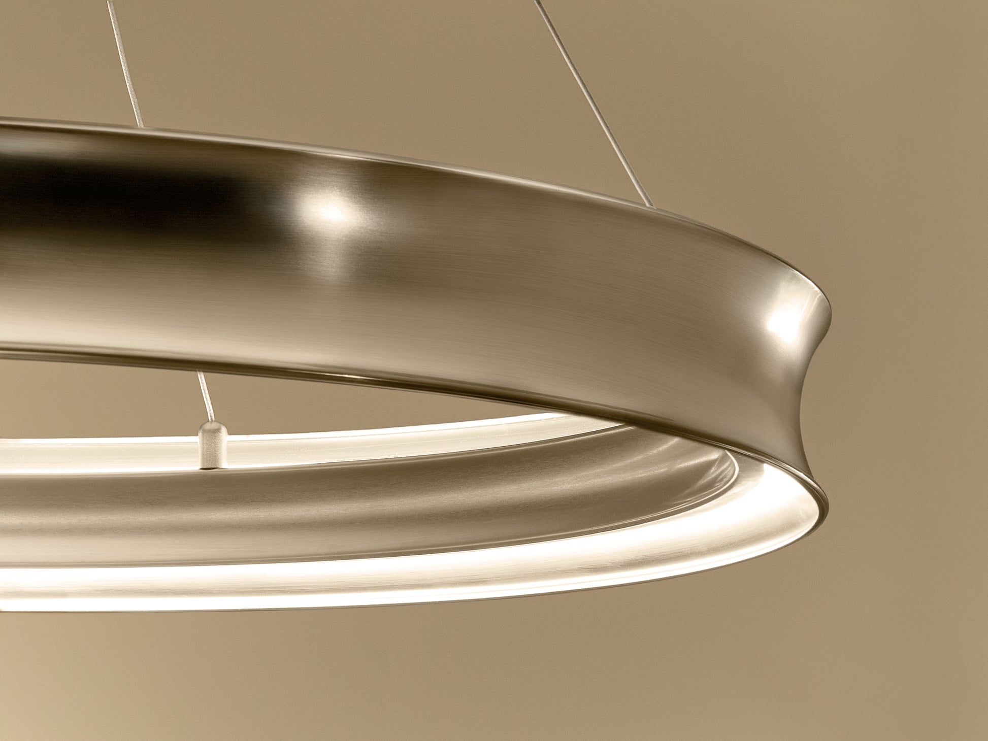 Larousse Chandelier Large