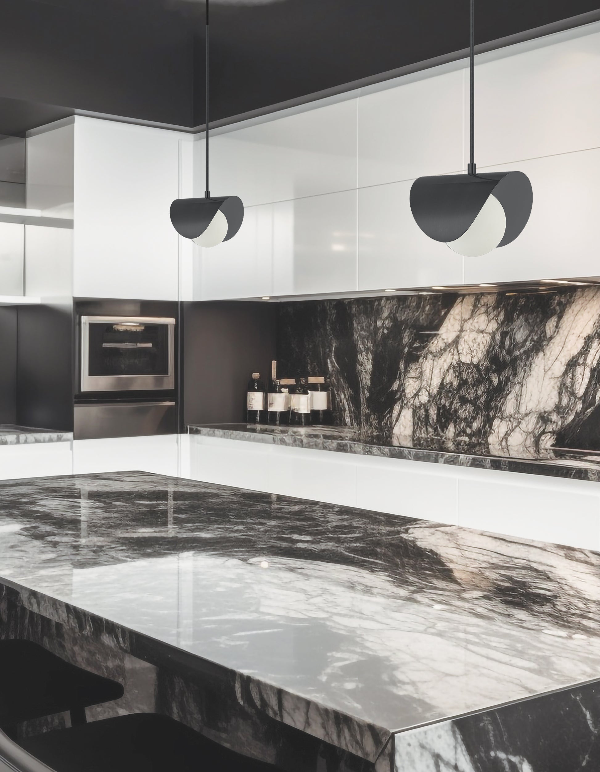 Cresent 6.25-in Pendant