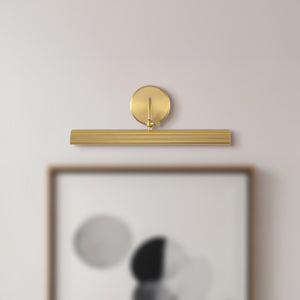 Dottie Wall/Picture Light