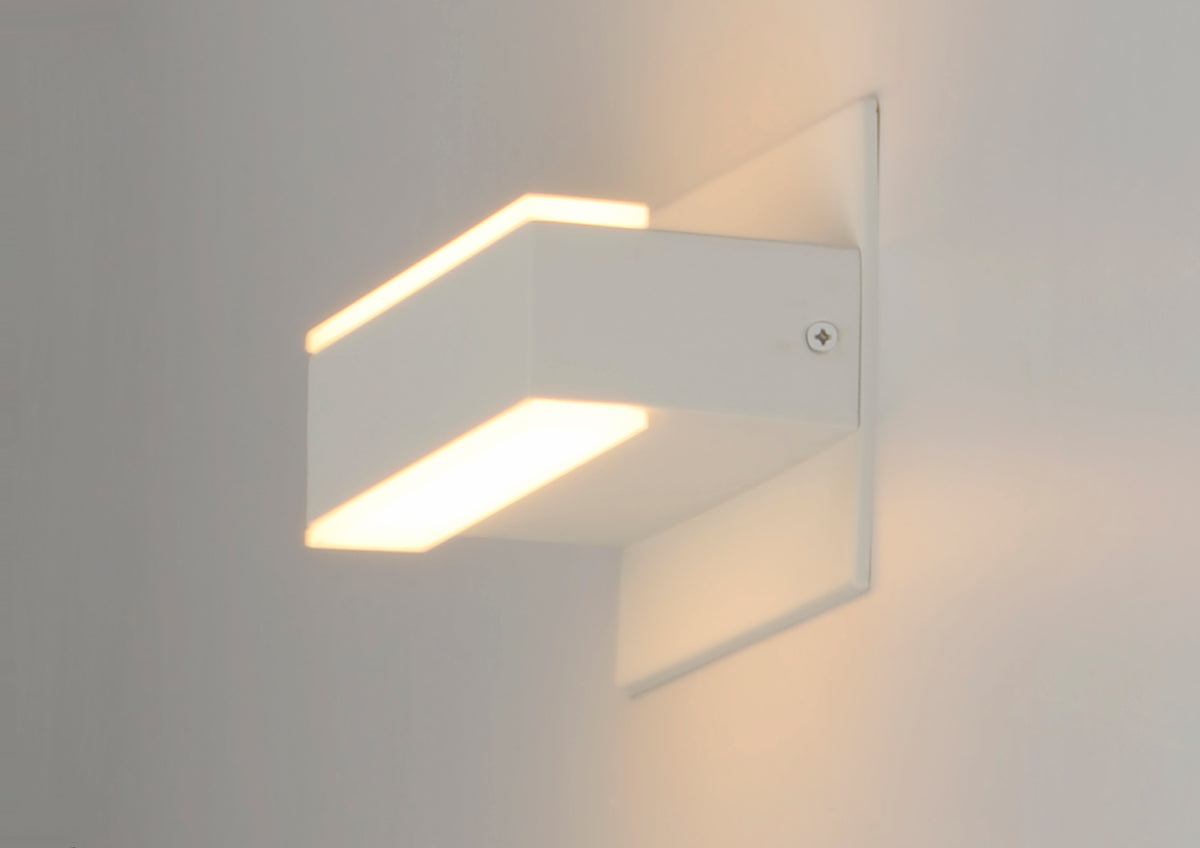 Omni 7" LED Wall Sconce