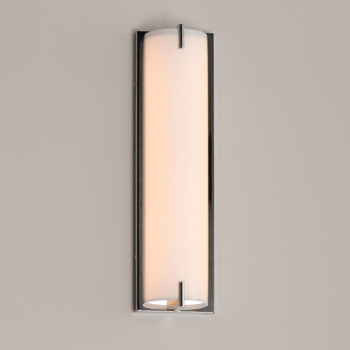 Alto 18" LED Bath Sconce - 5CCT