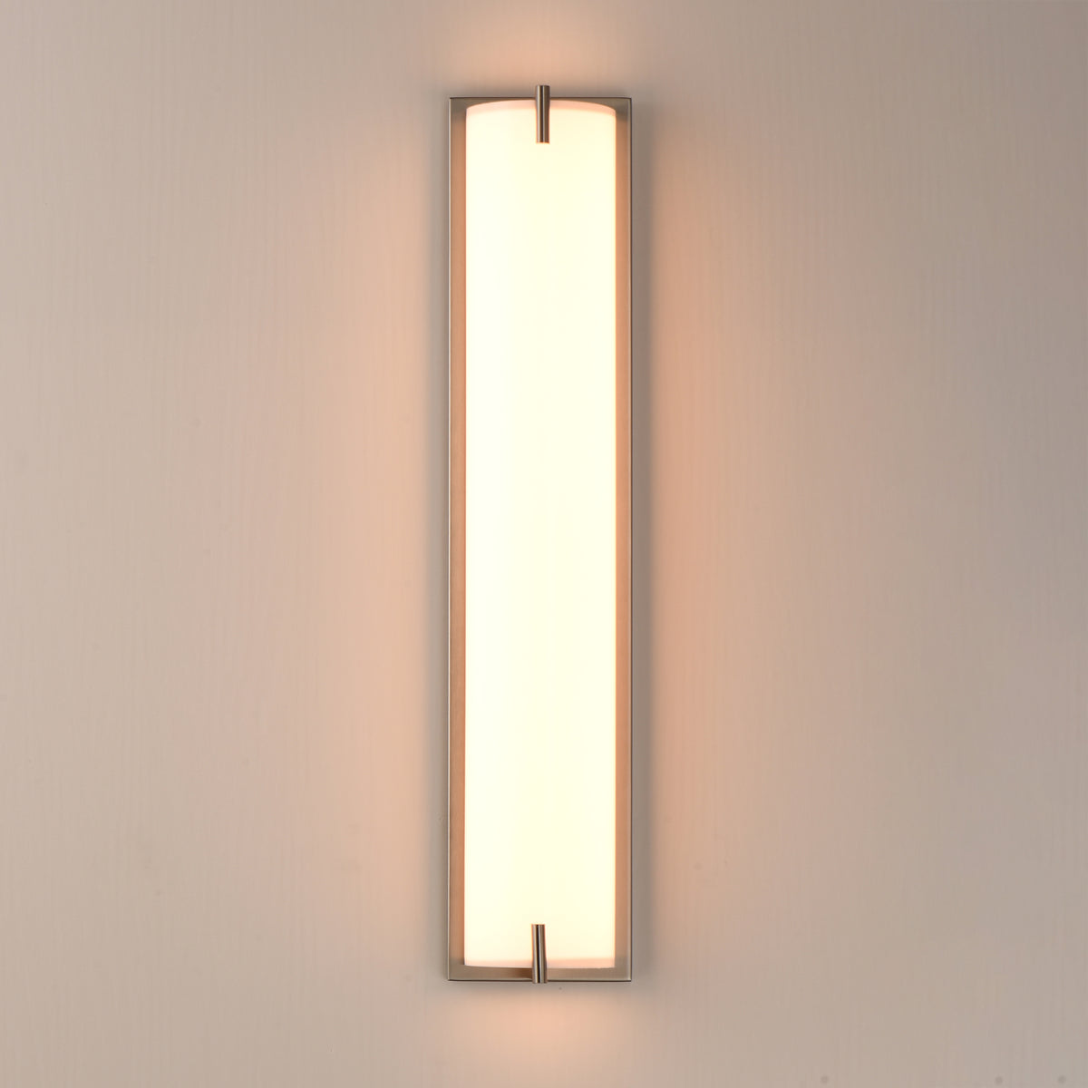 Alto 24" LED Bath Sconce - 5CCT