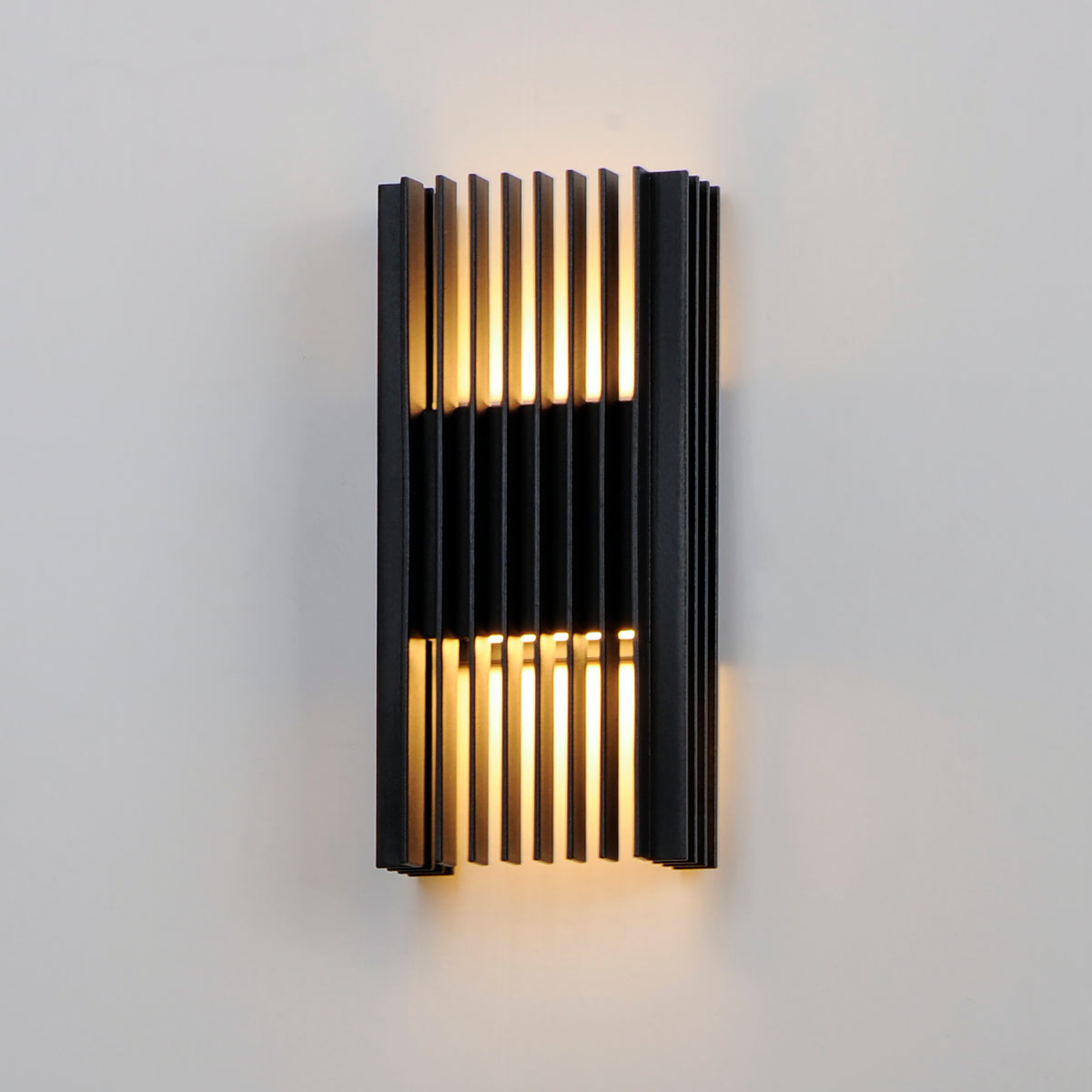 Rampart Medium LED Outdoor Wall Sconce