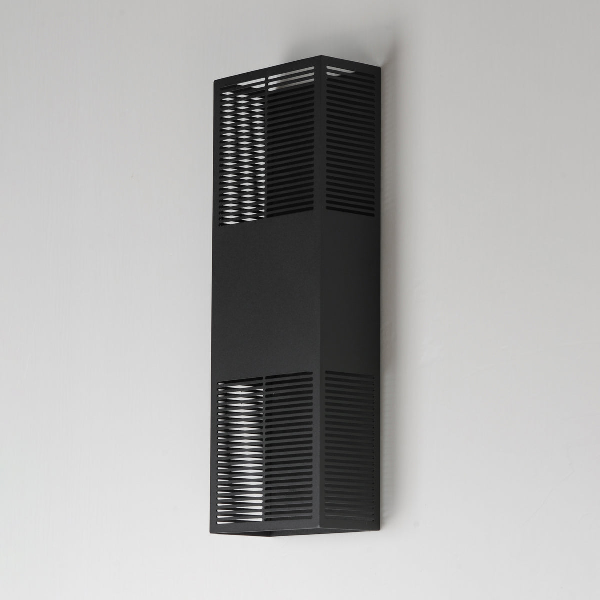 Grate 18" LED Outdoor Wall Sconce