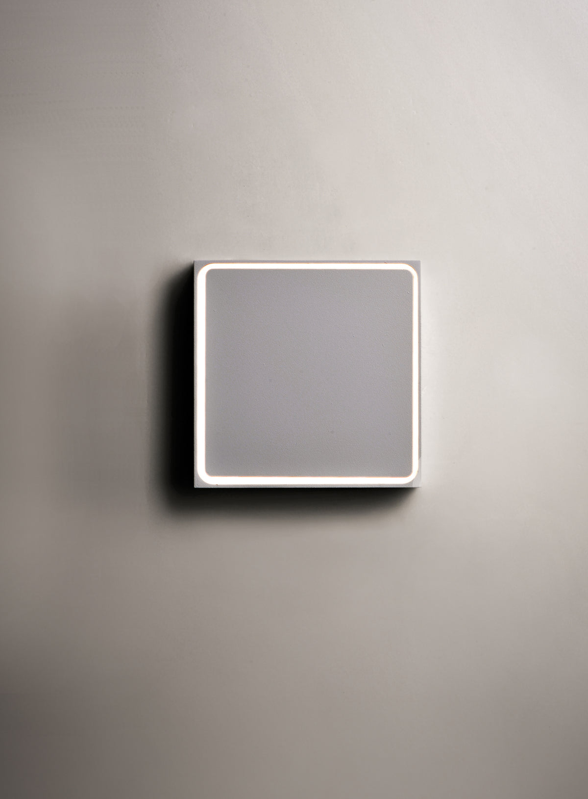 Alumilux: Outline LED Outdoor Wall Sconce