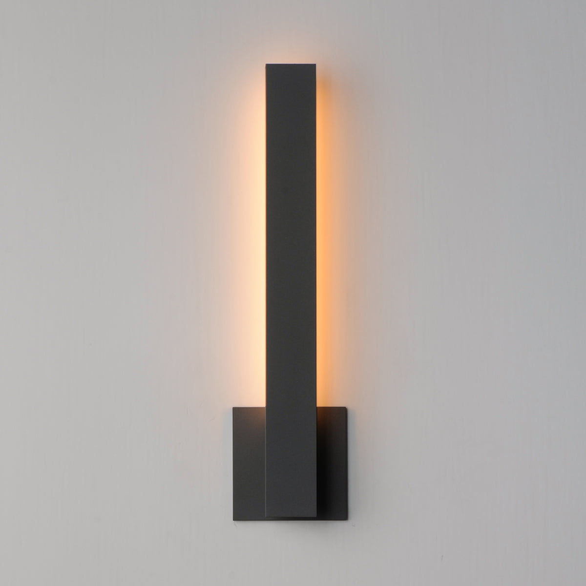 Alumilux: Line 5CCT 18" LED Outdoor Wall Sconce