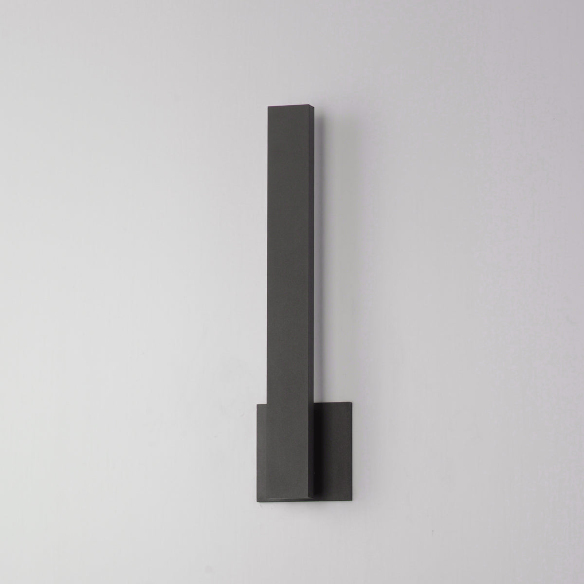Alumilux: Line 5CCT 18" LED Outdoor Wall Sconce