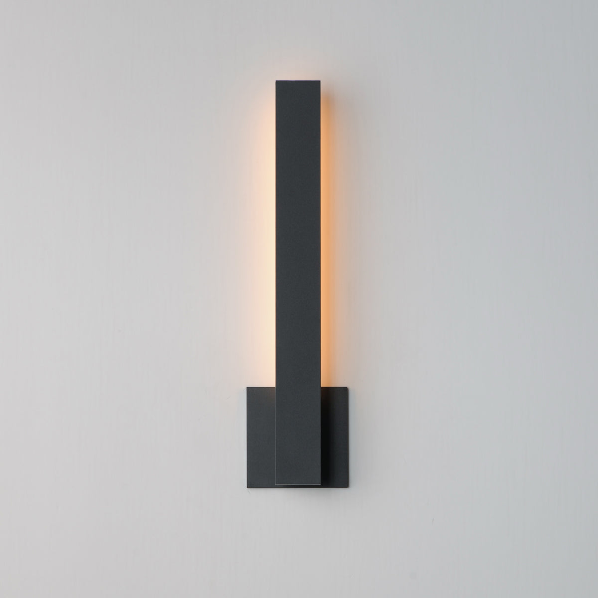 Alumilux: Line 5CCT 18" LED Outdoor Wall Sconce