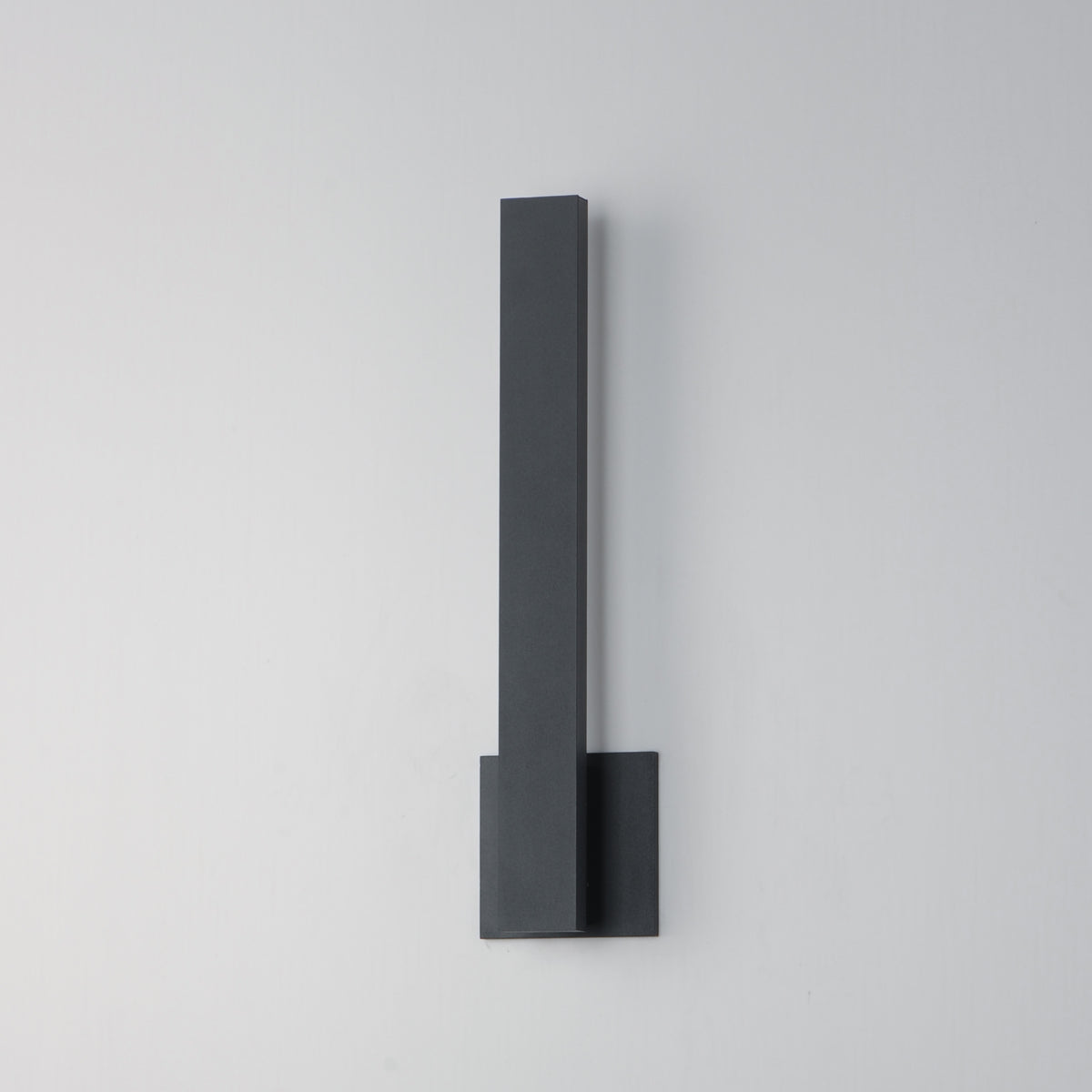 Alumilux: Line 5CCT 18" LED Outdoor Wall Sconce