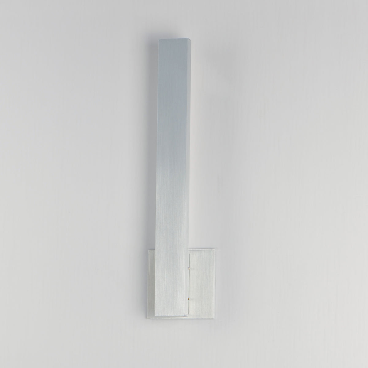 Alumilux: Line 5CCT 18" LED Outdoor Wall Sconce